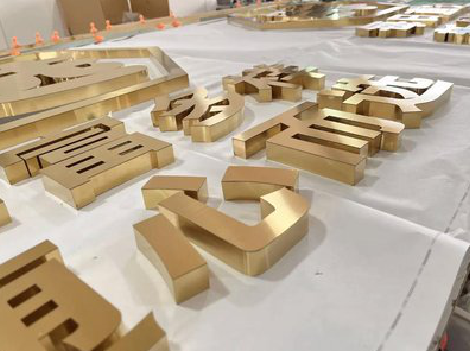 百色拉丝不锈钢字的特点。