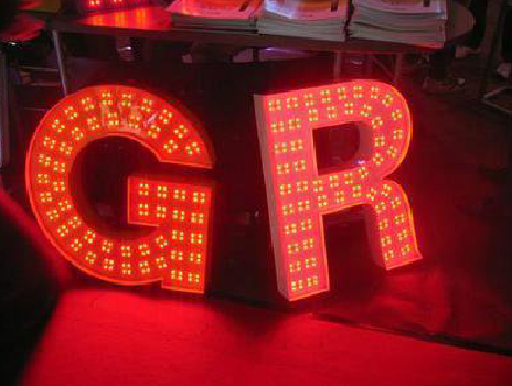 百色LED发光字常见的安装误区。